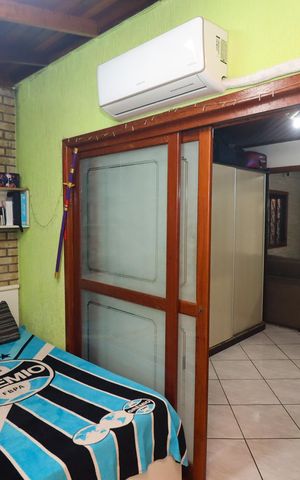Casa à venda com 210m², 5 quartos e 2 vagas Casa à venda com 210m², 5 quartos e 2 vagasQuarto 4
