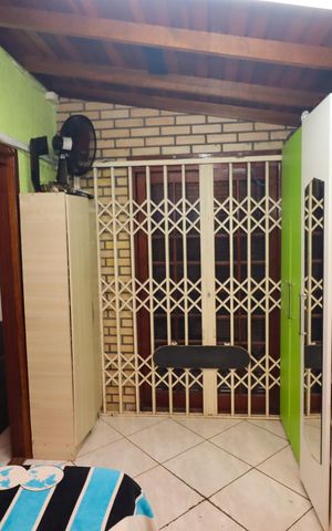 Casa à venda com 210m², 5 quartos e 2 vagas Casa à venda com 210m², 5 quartos e 2 vagasQuarto 4