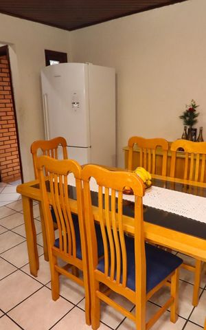 Casa à venda com 210m², 5 quartos e 2 vagas Casa à venda com 210m², 5 quartos e 2 vagasSala de Jantar
