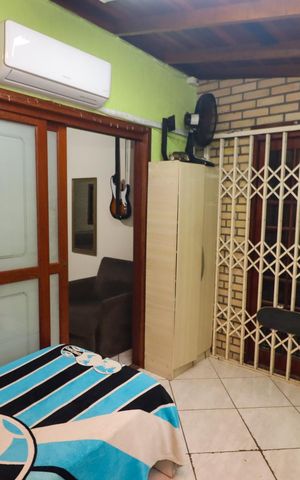 Casa à venda com 210m², 5 quartos e 2 vagas Casa à venda com 210m², 5 quartos e 2 vagasQuarto 4