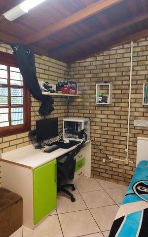 Casa à venda com 210m², 5 quartos e 2 vagas Casa à venda com 210m², 5 quartos e 2 vagasQuarto 4