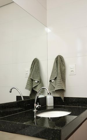 Apartamento à venda com 70m², 2 quartos e 1 vaga Apartamento à venda com 70m², 2 quartos e 1 vagaBanheiro Social