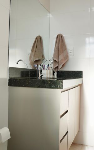 Apartamento à venda com 70m², 2 quartos e 1 vaga Apartamento à venda com 70m², 2 quartos e 1 vagaBanheiro da Suíte
