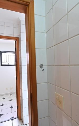 Apartamento para alugar com 130m², 4 quartos e 1 vaga Apartamento para alugar com 130m², 4 quartos e 1 vagaBanheiro de Serviço