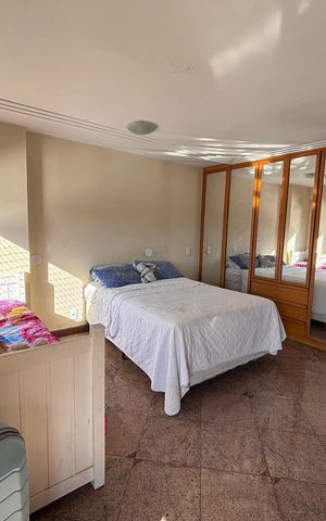 Apartamento à venda com 217m², 5 quartos e 4 vagas Apartamento à venda com 217m², 5 quartos e 4 vagasQuarto 1