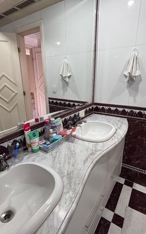 Apartamento à venda com 217m², 5 quartos e 4 vagas Apartamento à venda com 217m², 5 quartos e 4 vagasBanheiro do Quarto 2