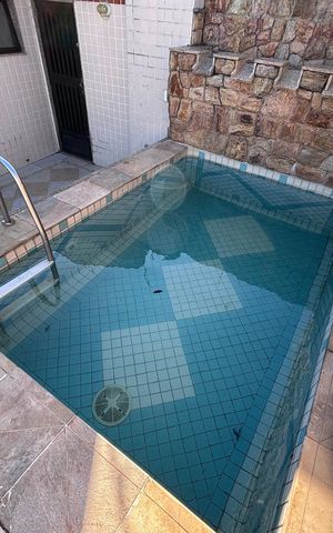 Apartamento à venda com 217m², 5 quartos e 4 vagas Apartamento à venda com 217m², 5 quartos e 4 vagasCobertura