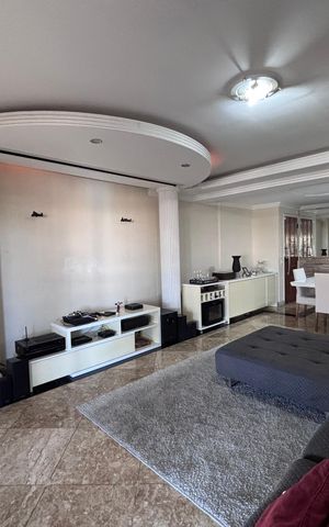 Apartamento à venda com 217m², 5 quartos e 4 vagas Apartamento à venda com 217m², 5 quartos e 4 vagasSala