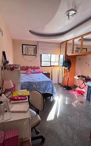 Apartamento à venda com 217m², 5 quartos e 4 vagas Apartamento à venda com 217m², 5 quartos e 4 vagasQuarto 3