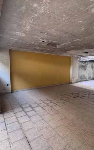 Apartamento à venda com 217m², 5 quartos e 4 vagas Apartamento à venda com 217m², 5 quartos e 4 vagasÁrea comum