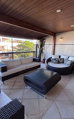 Apartamento à venda com 217m², 5 quartos e 4 vagas Apartamento à venda com 217m², 5 quartos e 4 vagasVaranda