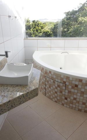 Casa para alugar com 236m², 6 quartos e 2 vagasBanheiro 2