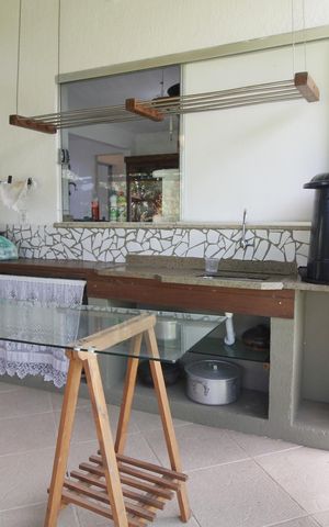 Casa para alugar com 236m², 6 quartos e 2 vagasVaranda