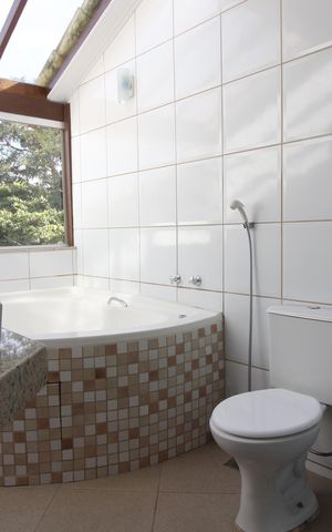 Casa para alugar com 236m², 6 quartos e 2 vagasBanheiro 2