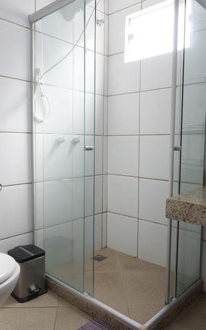 Casa para alugar com 236m², 6 quartos e 2 vagasBanheiro 1