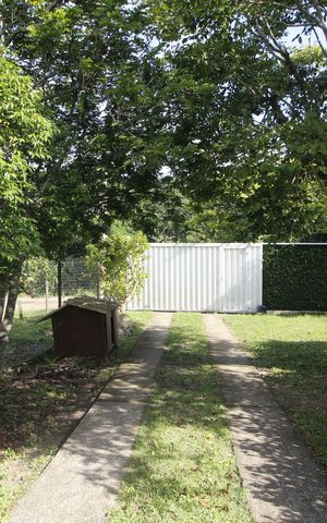 Casa para alugar com 236m², 6 quartos e 2 vagasÁrea externa