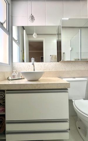 Apartamento à venda com 80m², 3 quartos e 2 vagas Apartamento à venda com 80m², 3 quartos e 2 vagasBanheiro da Suíte