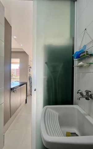 Apartamento à venda com 80m², 3 quartos e 2 vagas Apartamento à venda com 80m², 3 quartos e 2 vagasÁrea de Serviço