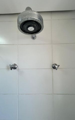 Apartamento à venda com 80m², 3 quartos e 2 vagas Apartamento à venda com 80m², 3 quartos e 2 vagasBanheiro