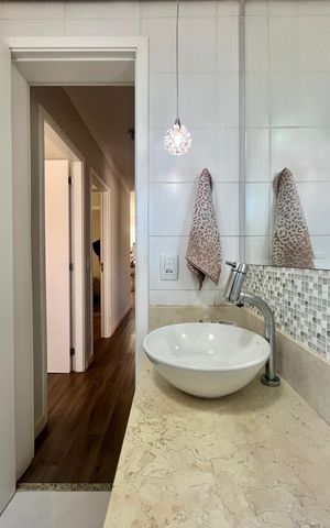 Apartamento à venda com 80m², 3 quartos e 2 vagas Apartamento à venda com 80m², 3 quartos e 2 vagasBanheiro