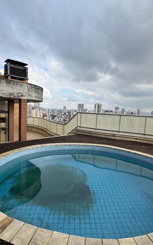 Apartamento à venda com 492m², 5 quartos e 5 vagas Apartamento à venda com 492m², 5 quartos e 5 vagasPiscina