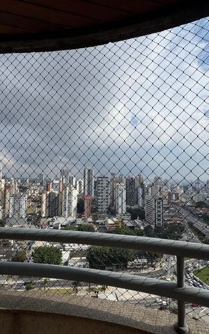 Apartamento à venda com 492m², 5 quartos e 5 vagas Apartamento à venda com 492m², 5 quartos e 5 vagasVista