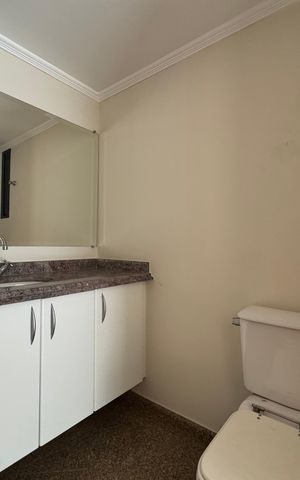 Apartamento à venda com 492m², 5 quartos e 5 vagas Apartamento à venda com 492m², 5 quartos e 5 vagasBanheiro 6