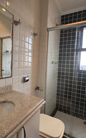 Apartamento à venda com 492m², 5 quartos e 5 vagas Apartamento à venda com 492m², 5 quartos e 5 vagasBanheiro da Suíte 4