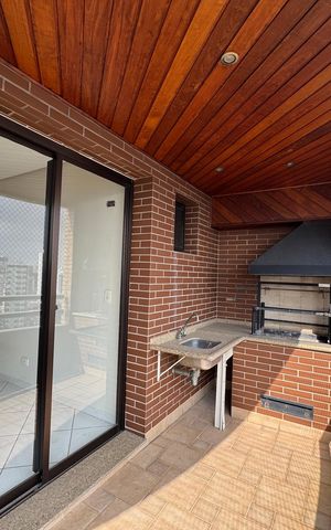 Apartamento à venda com 492m², 5 quartos e 5 vagas Apartamento à venda com 492m², 5 quartos e 5 vagasVaranda gourmet