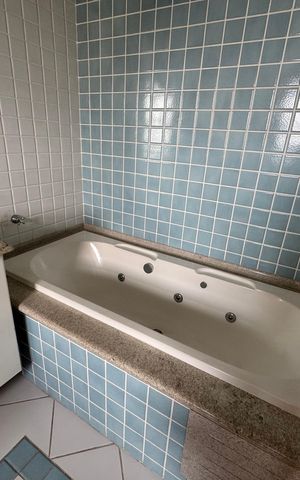 Apartamento à venda com 492m², 5 quartos e 5 vagas Apartamento à venda com 492m², 5 quartos e 5 vagasBanheiro da Suíte Master