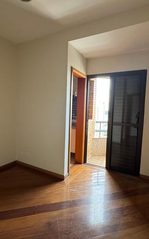 Apartamento à venda com 492m², 5 quartos e 5 vagas Apartamento à venda com 492m², 5 quartos e 5 vagasSuíte 1