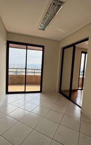 Apartamento à venda com 492m², 5 quartos e 5 vagas Apartamento à venda com 492m², 5 quartos e 5 vagasSala de Jantar