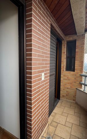 Apartamento à venda com 492m², 5 quartos e 5 vagas Apartamento à venda com 492m², 5 quartos e 5 vagasSacada
