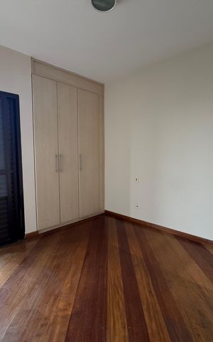 Apartamento à venda com 492m², 5 quartos e 5 vagas Apartamento à venda com 492m², 5 quartos e 5 vagasSuíte 2
