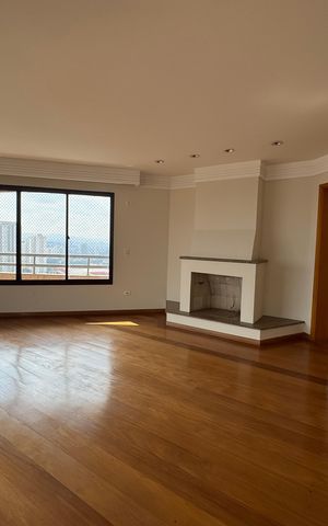 Apartamento à venda com 492m², 5 quartos e 5 vagas Apartamento à venda com 492m², 5 quartos e 5 vagasSala