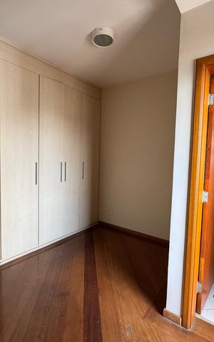 Apartamento à venda com 492m², 5 quartos e 5 vagas Apartamento à venda com 492m², 5 quartos e 5 vagasSuíte 1