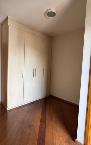 Apartamento à venda com 492m², 5 quartos e 5 vagas Apartamento à venda com 492m², 5 quartos e 5 vagasSuíte 1