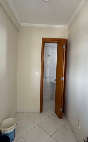 Apartamento à venda com 492m², 5 quartos e 5 vagas Apartamento à venda com 492m², 5 quartos e 5 vagasQuarto de Serviço