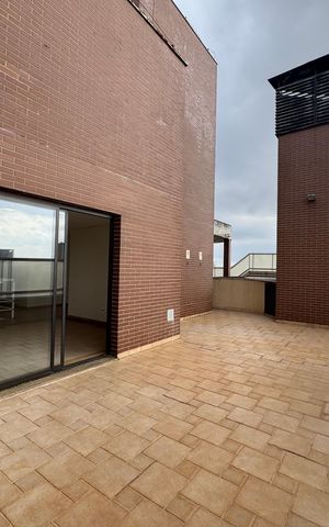 Apartamento à venda com 492m², 5 quartos e 5 vagas Apartamento à venda com 492m², 5 quartos e 5 vagasQuintal
