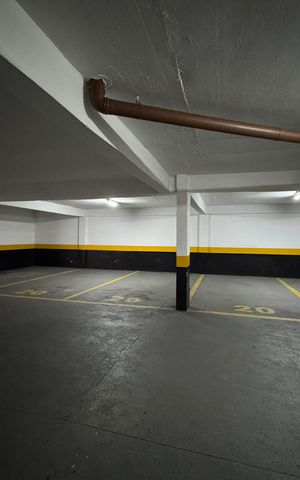 Apartamento à venda com 492m², 5 quartos e 5 vagas Apartamento à venda com 492m², 5 quartos e 5 vagasGaragem