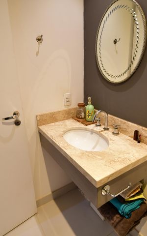 Apartamento para alugar com 74m², 2 quartos e 2 vagasBanheiro Social