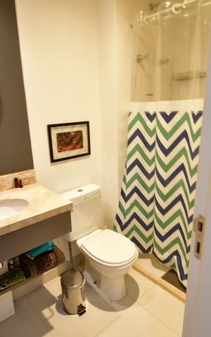 Apartamento para alugar com 74m², 2 quartos e 2 vagasBanheiro Social