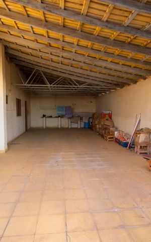 Casa à venda com 233m², 3 quartos e 6 vagasÁrea externa