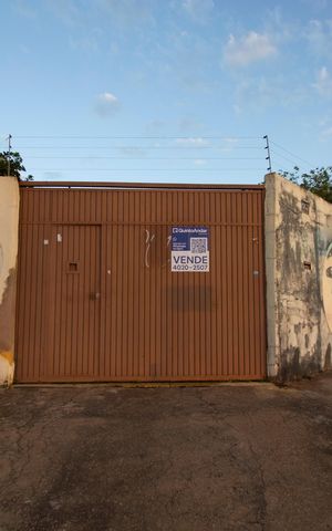 Casa à venda com 233m², 3 quartos e 6 vagasFachada