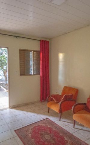 Casa à venda com 233m², 3 quartos e 6 vagasSala