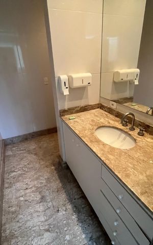 Casa para alugar com 1000m², 3 quartos e 5 vagasBanheiro da Suíte 3