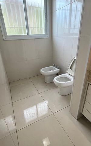 Casa para alugar com 1000m², 3 quartos e 5 vagasBanheiro da Suíte 2