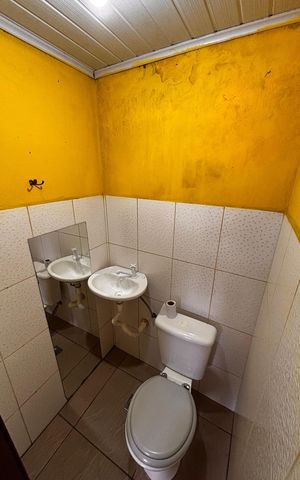 Casa à venda com 180m², 3 quartos e 5 vagas Casa à venda com 180m², 3 quartos e 5 vagasBanheiro churrasqueira