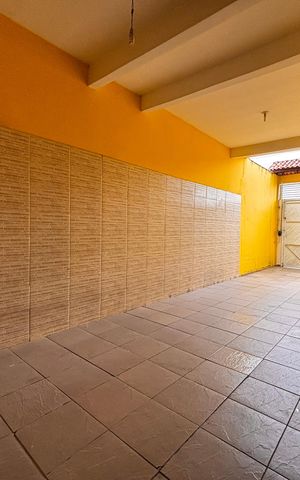 Casa à venda com 180m², 3 quartos e 5 vagas Casa à venda com 180m², 3 quartos e 5 vagasGaragem