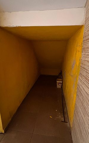 Casa à venda com 180m², 3 quartos e 5 vagas Casa à venda com 180m², 3 quartos e 5 vagasGaragem